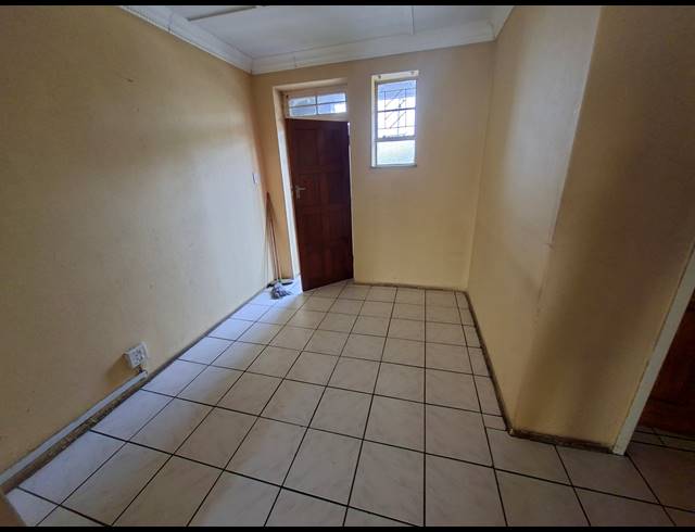 1 BEDROOM APARTMENT FOR SALE IN LAMBTON